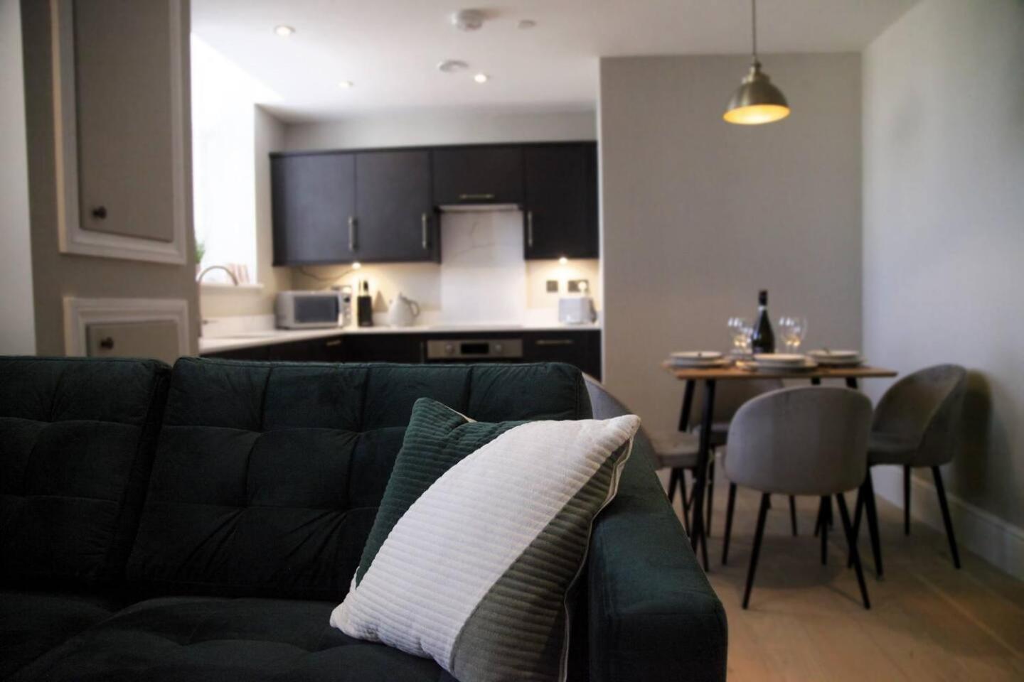 Pass The Keys Apartment 3 Old Conservative Club In Historic Town Caernarfon Exteriér fotografie