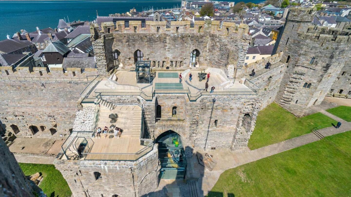 Pass The Keys Apartment 3 Old Conservative Club In Historic Town Caernarfon Exteriér fotografie
